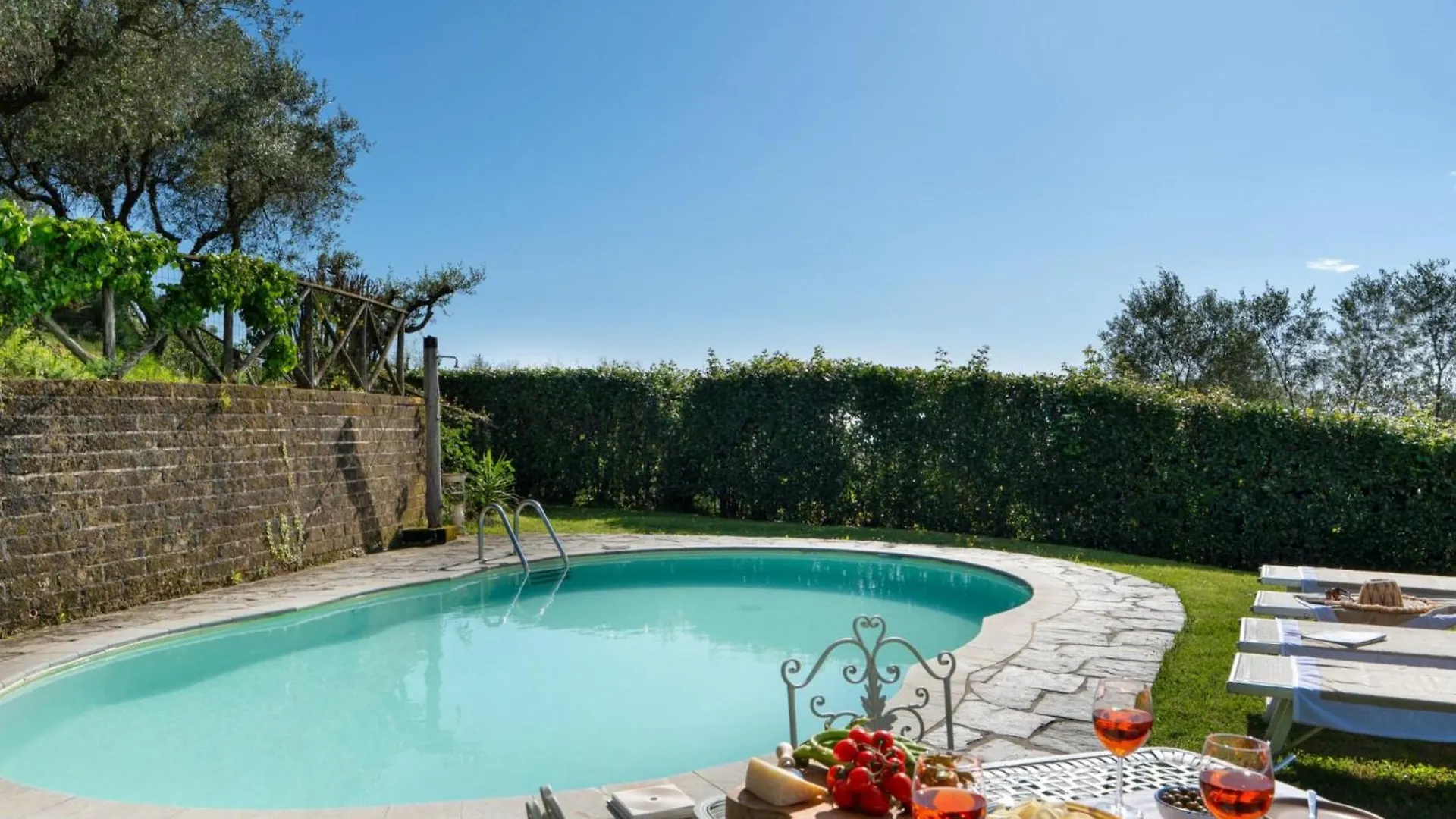 Villa Monica By Interhome Mommio Italia