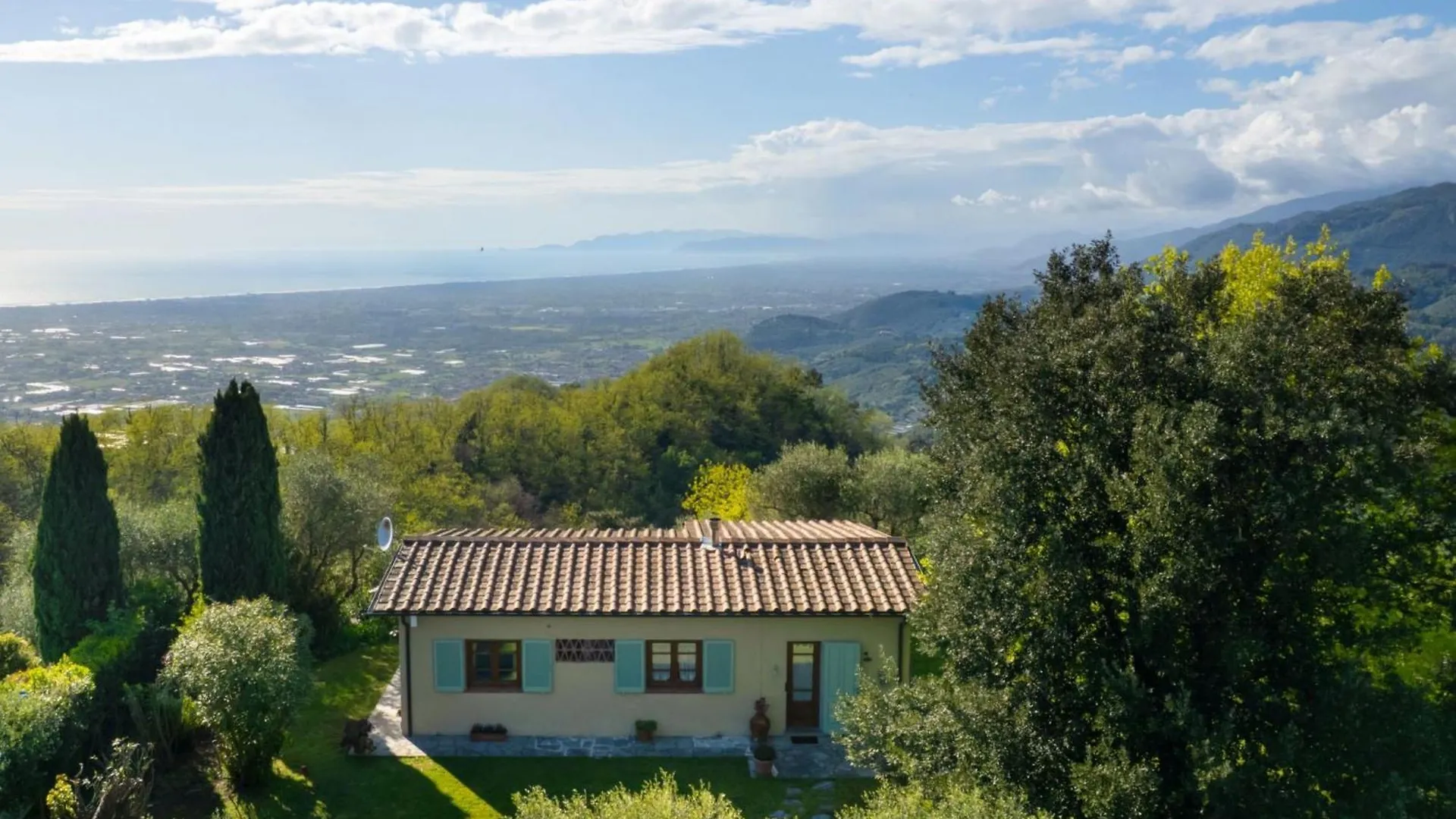 Villa Monica By Interhome Mommio Italia