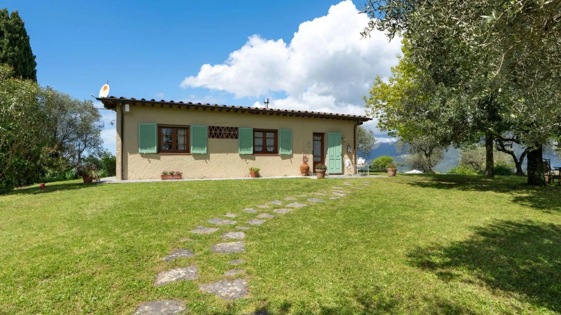 Villa Monica By Interhome Mommio